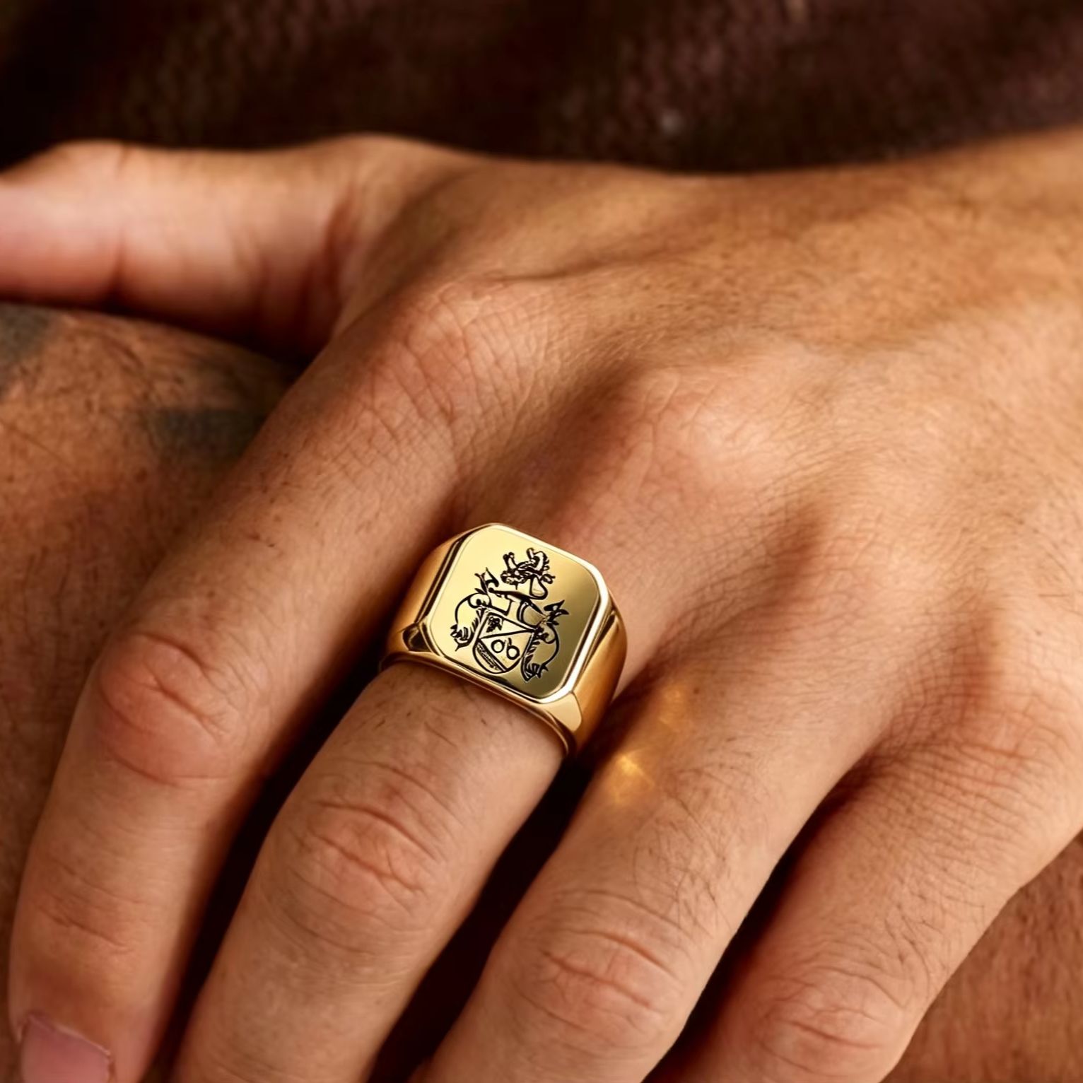 Pierścień z herbem rodzinnym n – Signet Ring Men recenzja i cena